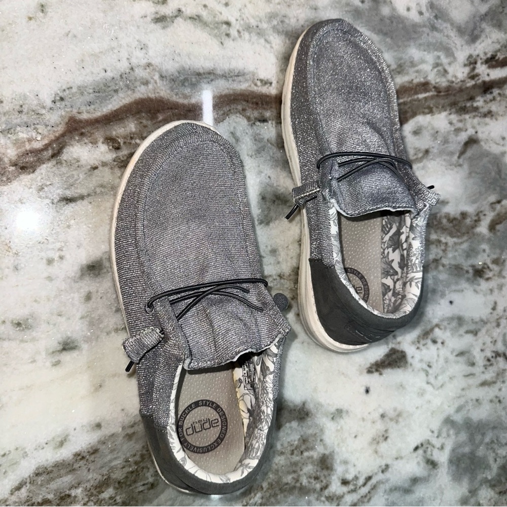 Hey Dude Sparkling Grey Wally Women Shoes sz 9
